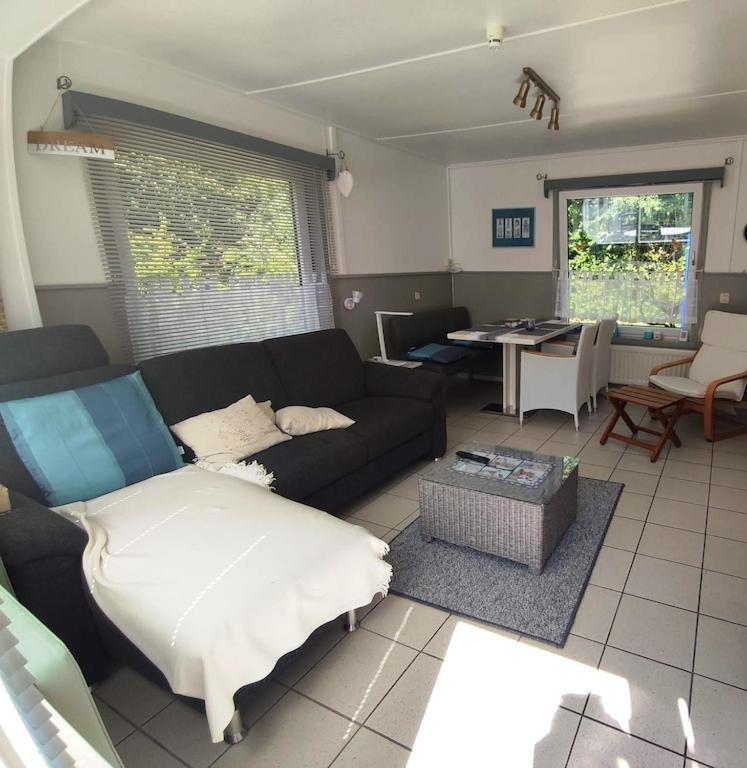 Vakantiehuis Hollum Ameland Dichtbij Strand En Met Ruime Tuin - Ameland39 Nl Екстериор снимка