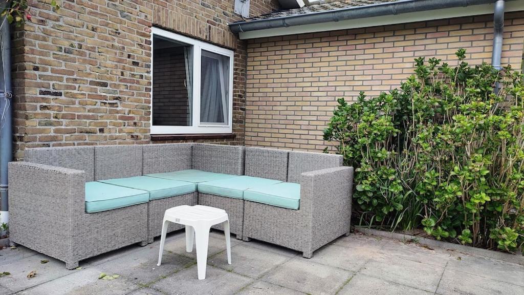 Vakantiehuis Hollum Ameland Dichtbij Strand En Met Ruime Tuin - Ameland39 Nl Екстериор снимка